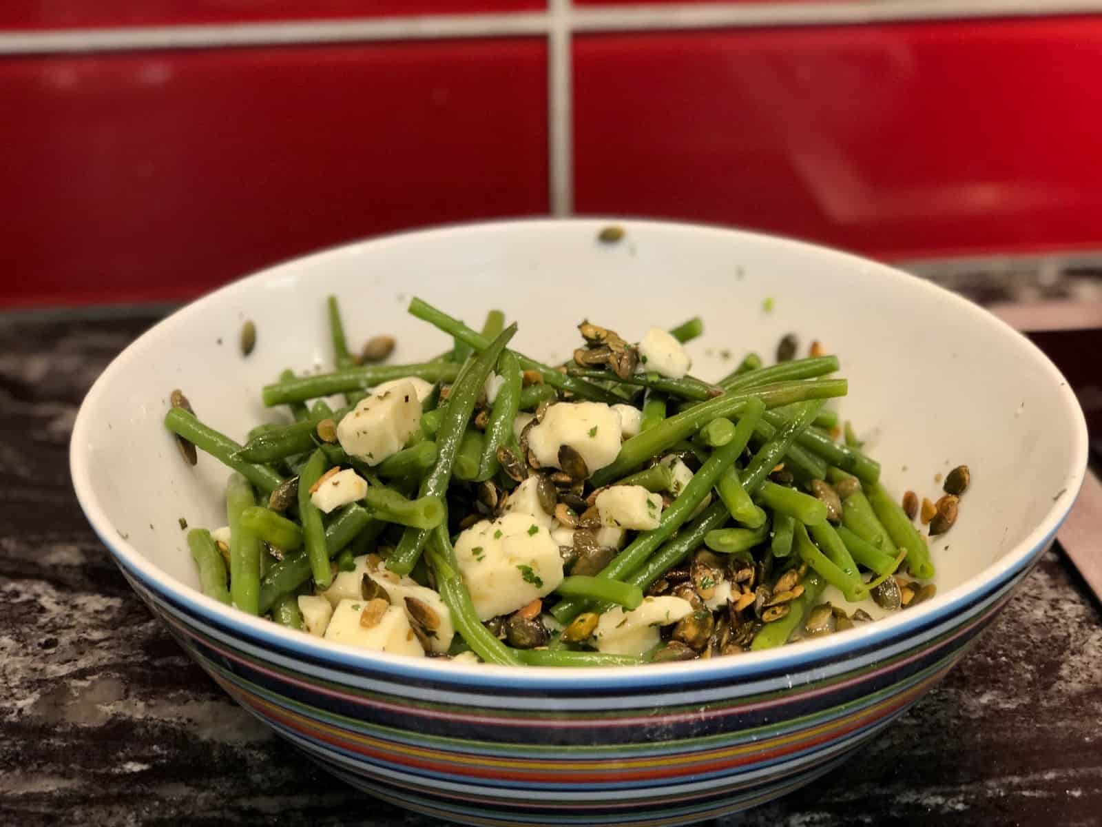 Recept på sallad med haricots verts och mozzarella